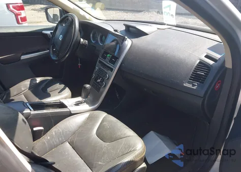 2010 Volvo Xc60 T6/T6 R-Design z USA, uszkodzony, nr VIN YV4992DZ5A2122311